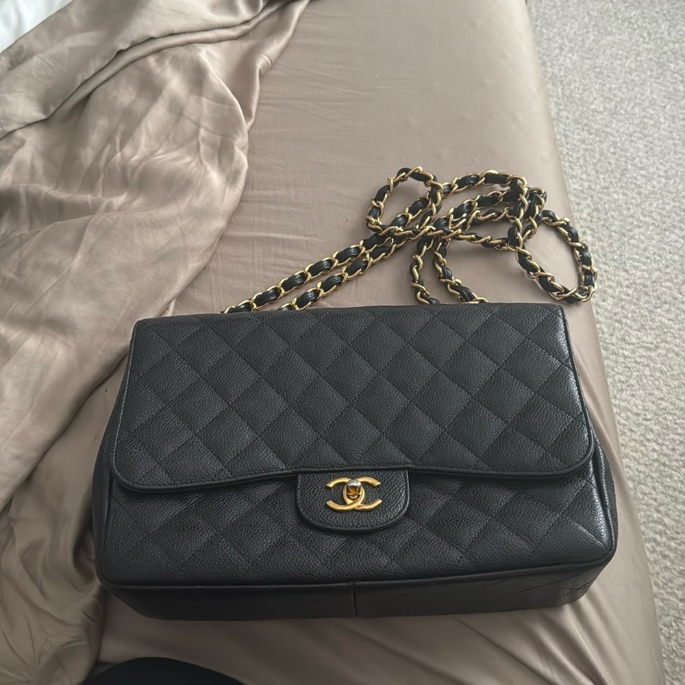 Authentic Chanel jumbo classic caviar leather single flap!!!